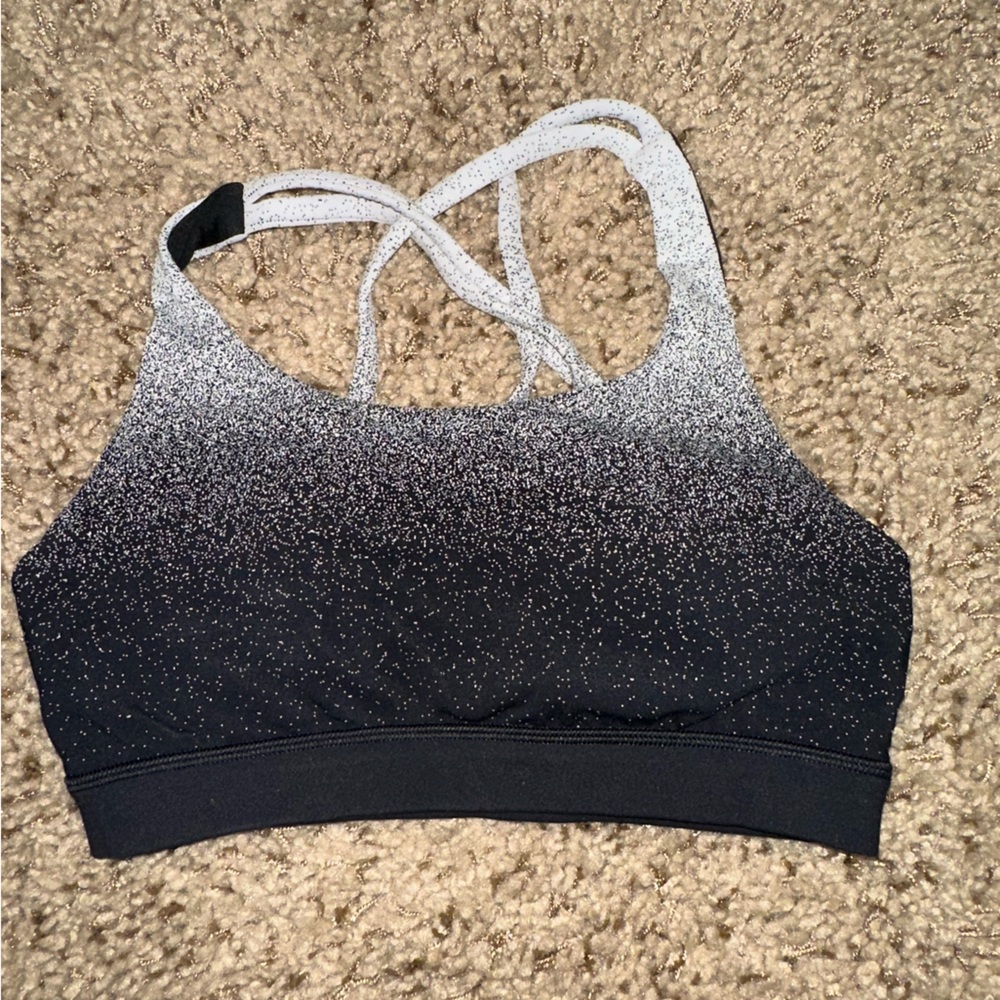 Lululemon sports bra